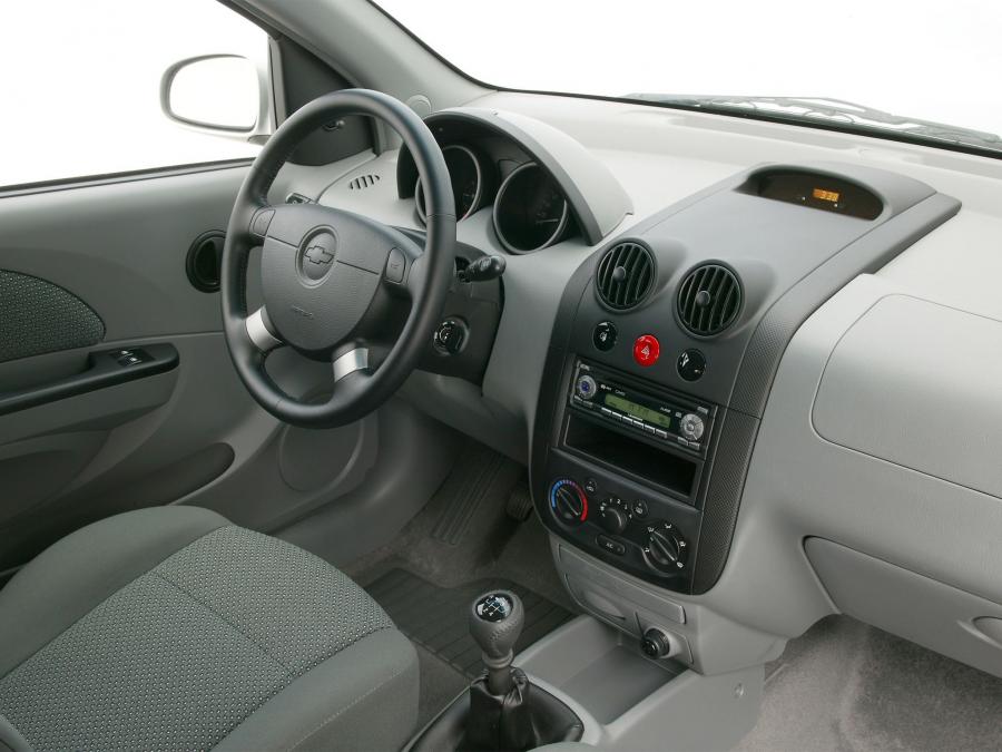  Chevrolet Kalos 3-Door 2003 года  (фото 2 из 21)